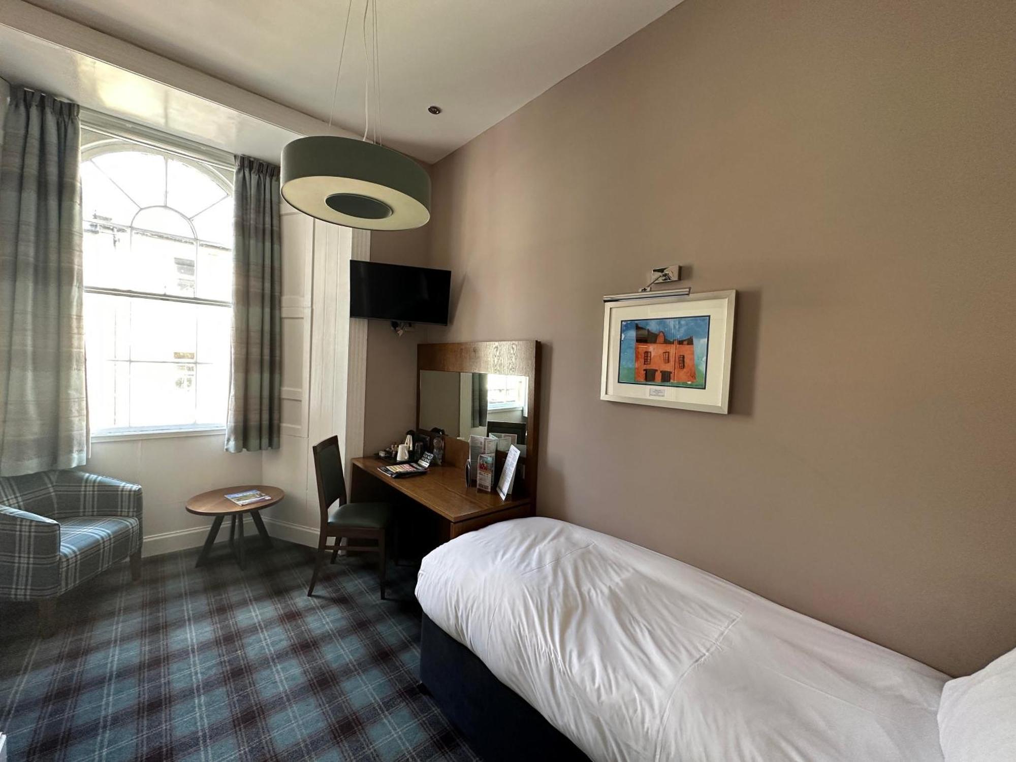 The Guildhall And Linen Exchange Wetherspoon ダンファームリン エクステリア 写真