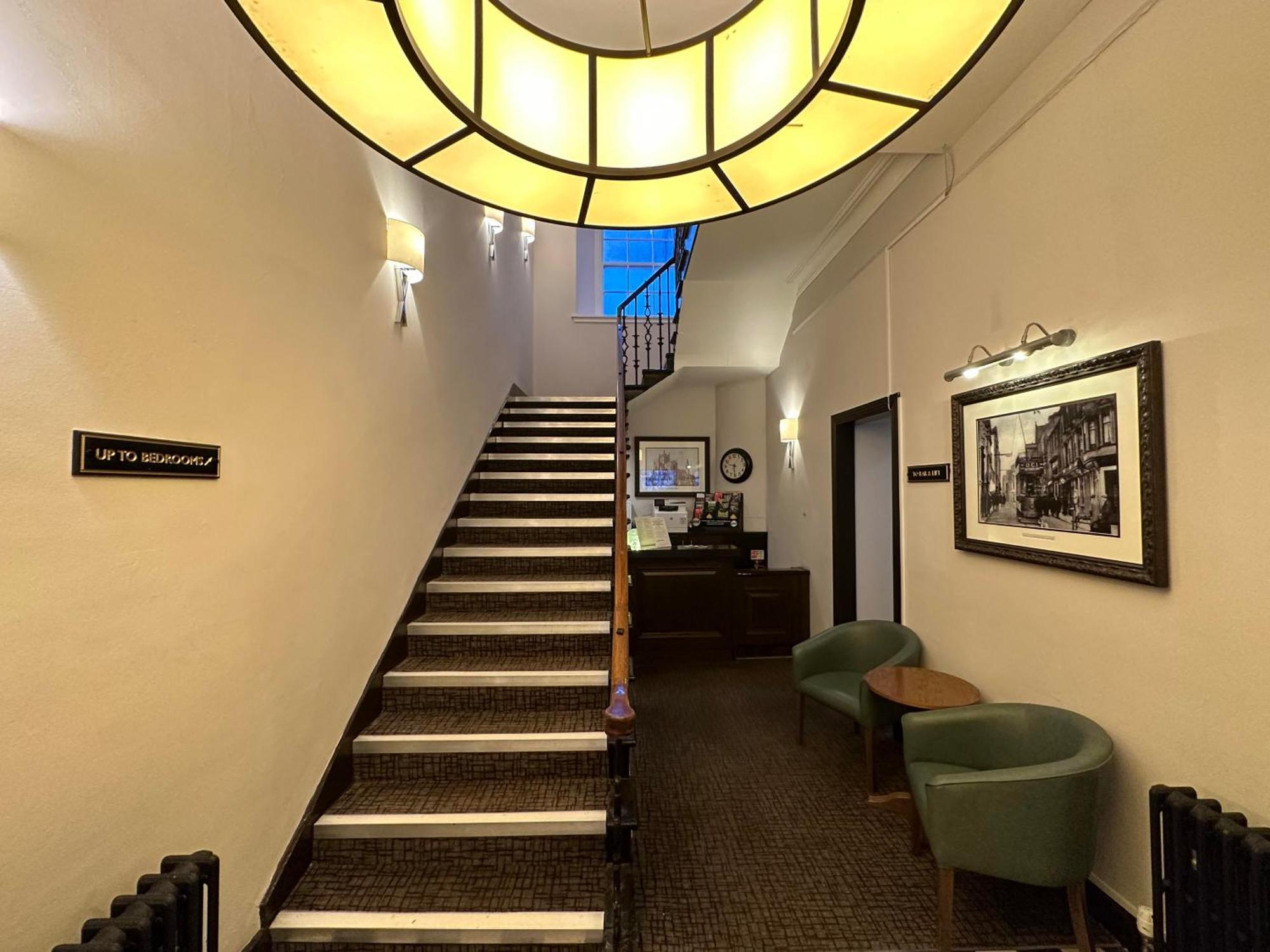 The Guildhall And Linen Exchange Wetherspoon ダンファームリン エクステリア 写真