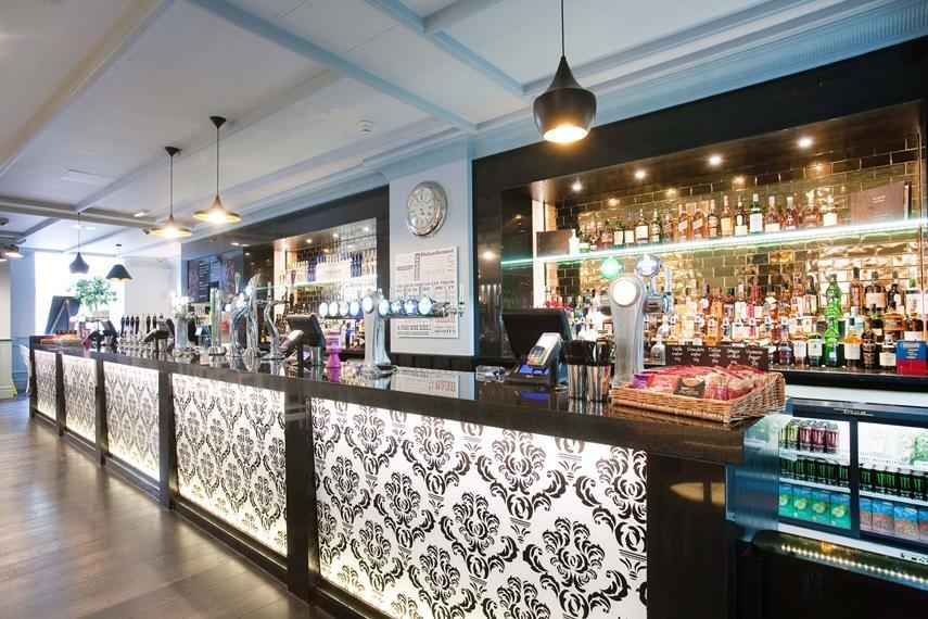 The Guildhall And Linen Exchange Wetherspoon ダンファームリン エクステリア 写真
